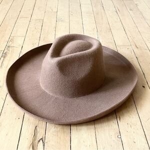Universal Thread Tan Wool Hat